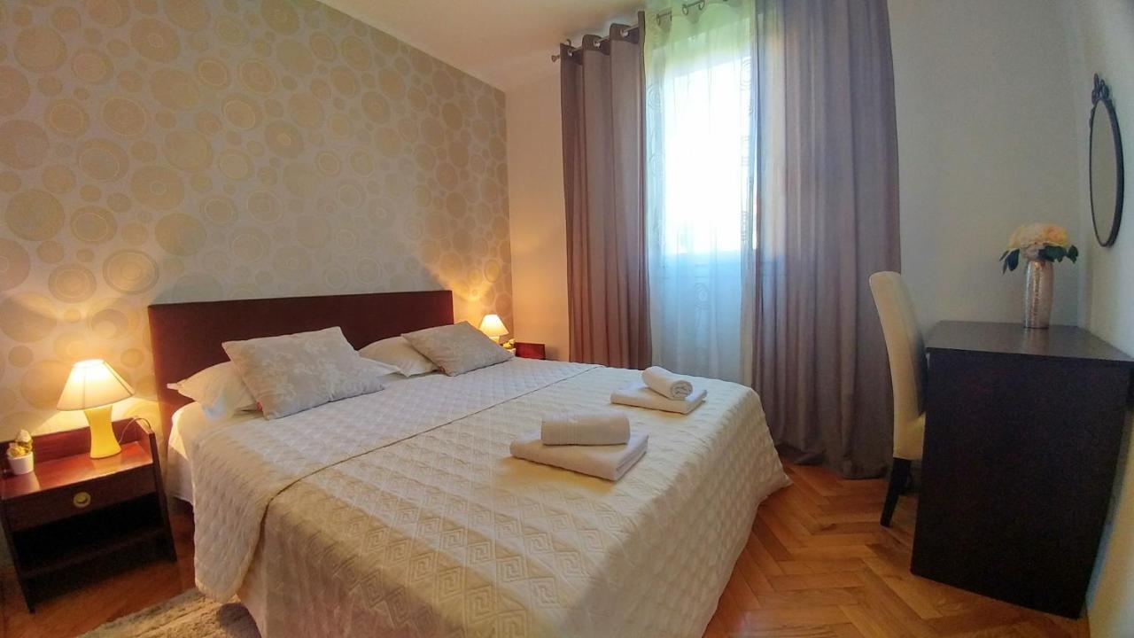 Apartment Deluxe Sea View スプリト エクステリア 写真